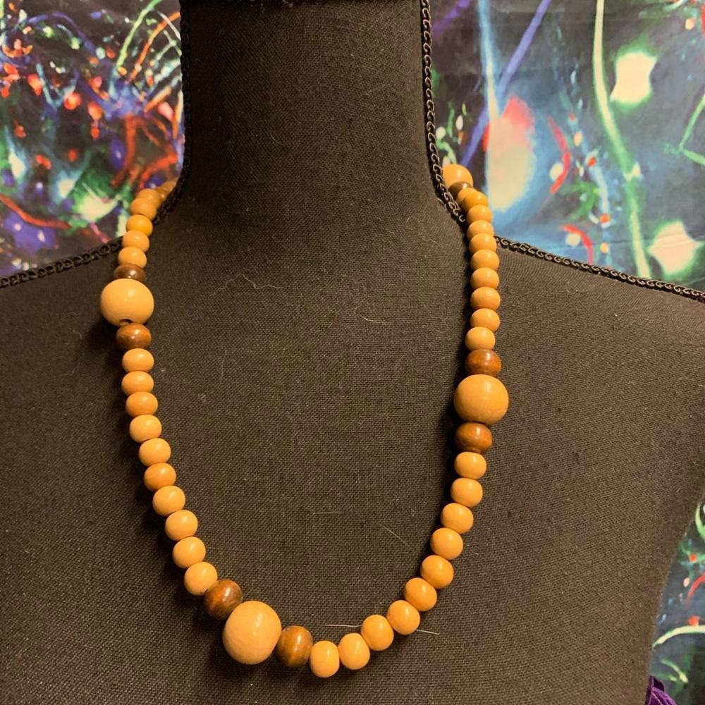 Vintage Beaded Necklace - Natural Wood & Cream Beads